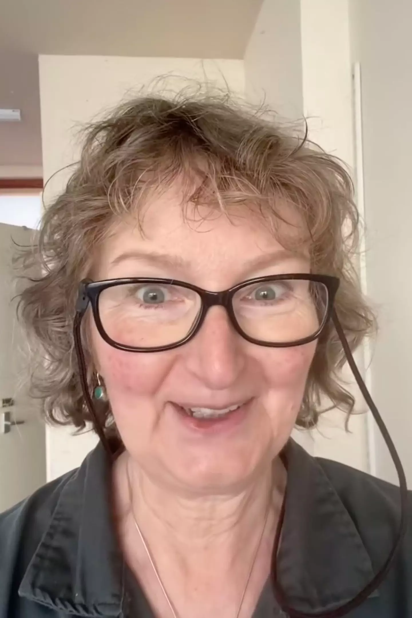 The business owner posted a series of messages on Facebook (Instagram/@amandabloomscraftroom)