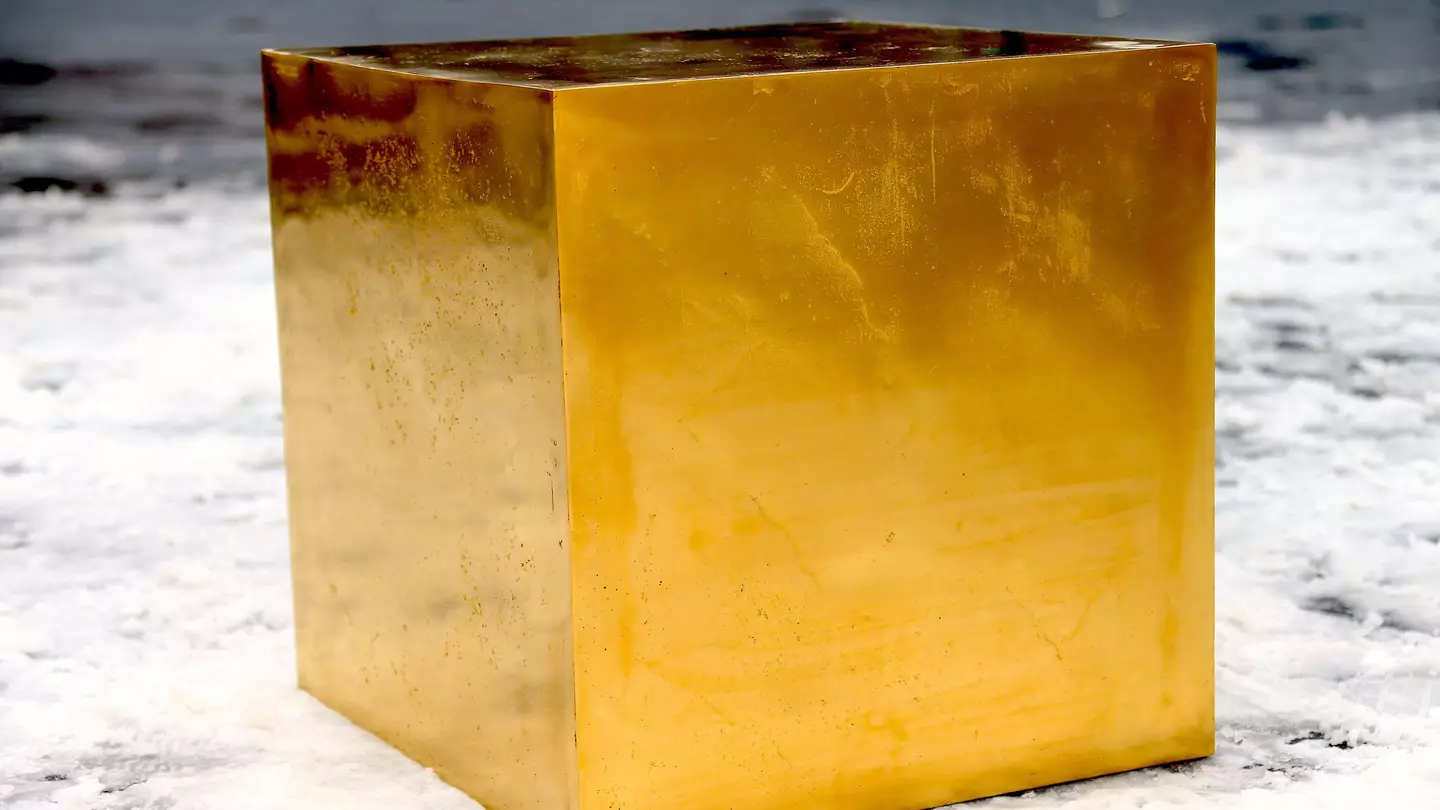 Pure Gold Cube Worth £8.6 Million Unveiled In New York's Central Park