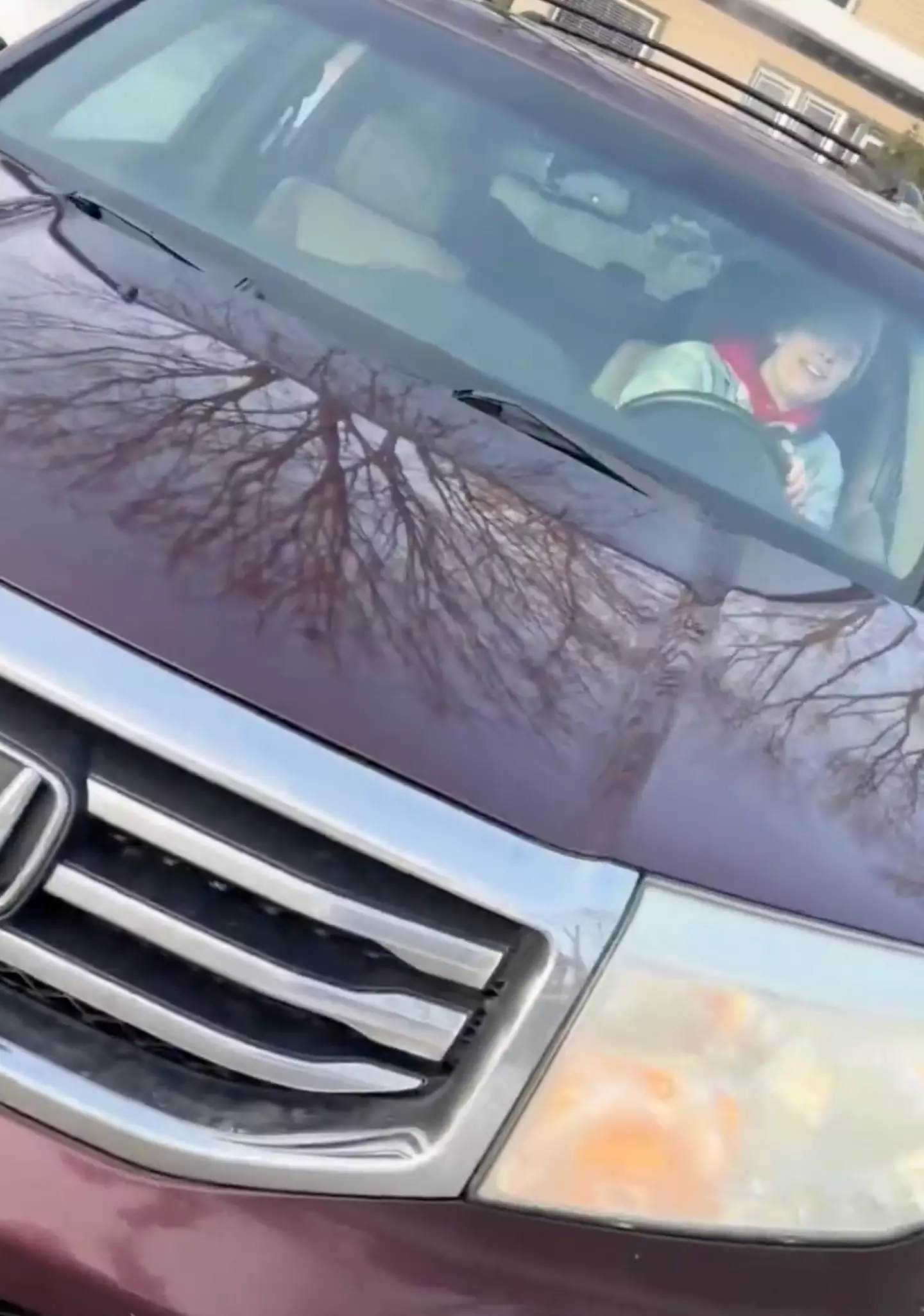 Good could be seen speaking with an agent just seconds before being fatally wounded (Alpha News)