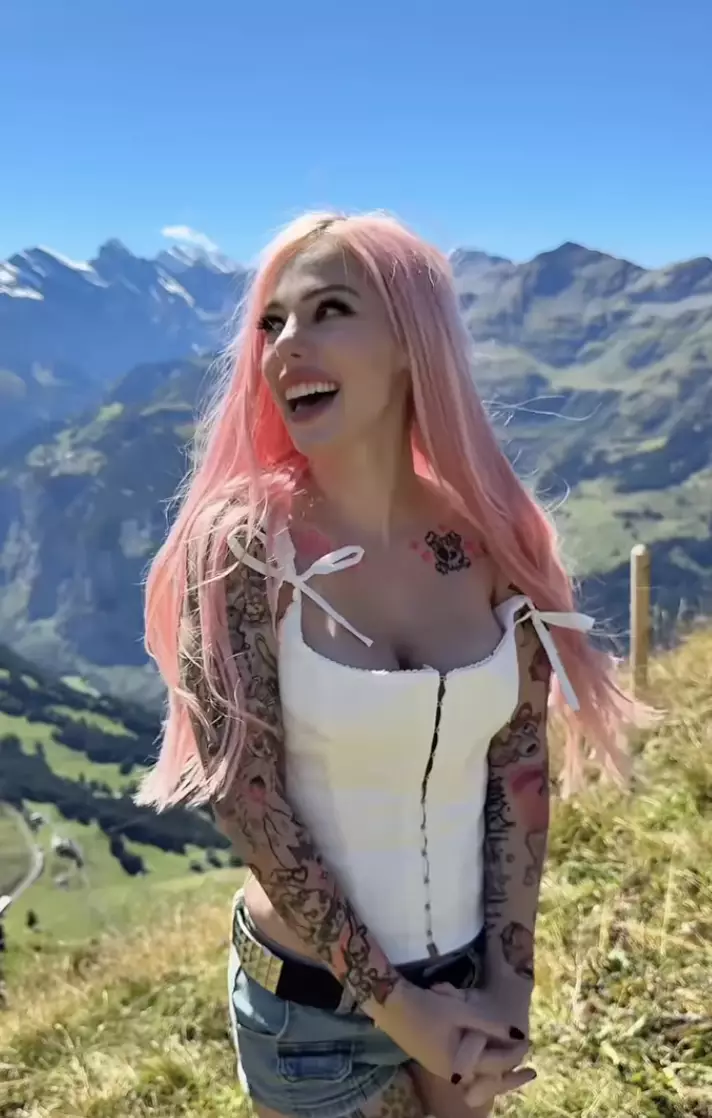 The content creator wanted to 'give an explanation' and 'move on'. (Instagram/averyofficial)