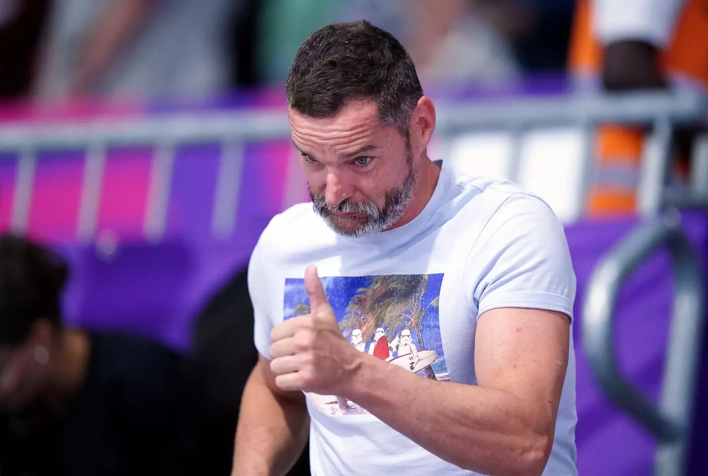 Siriex also gave his daughter a thumbs up.