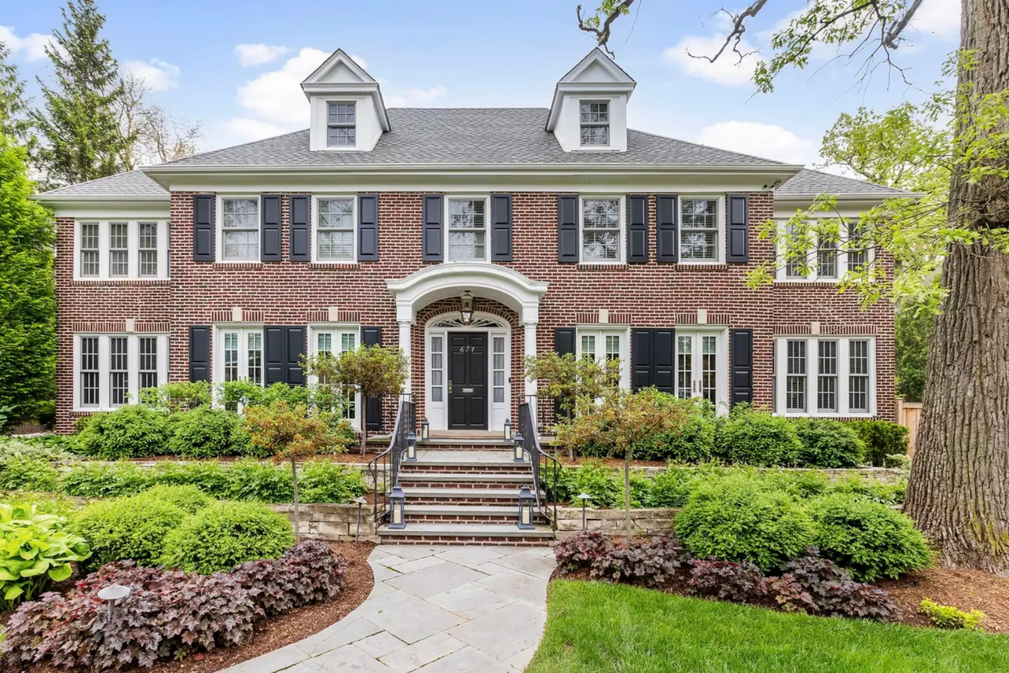 The real life Home Alone house (Redfin)