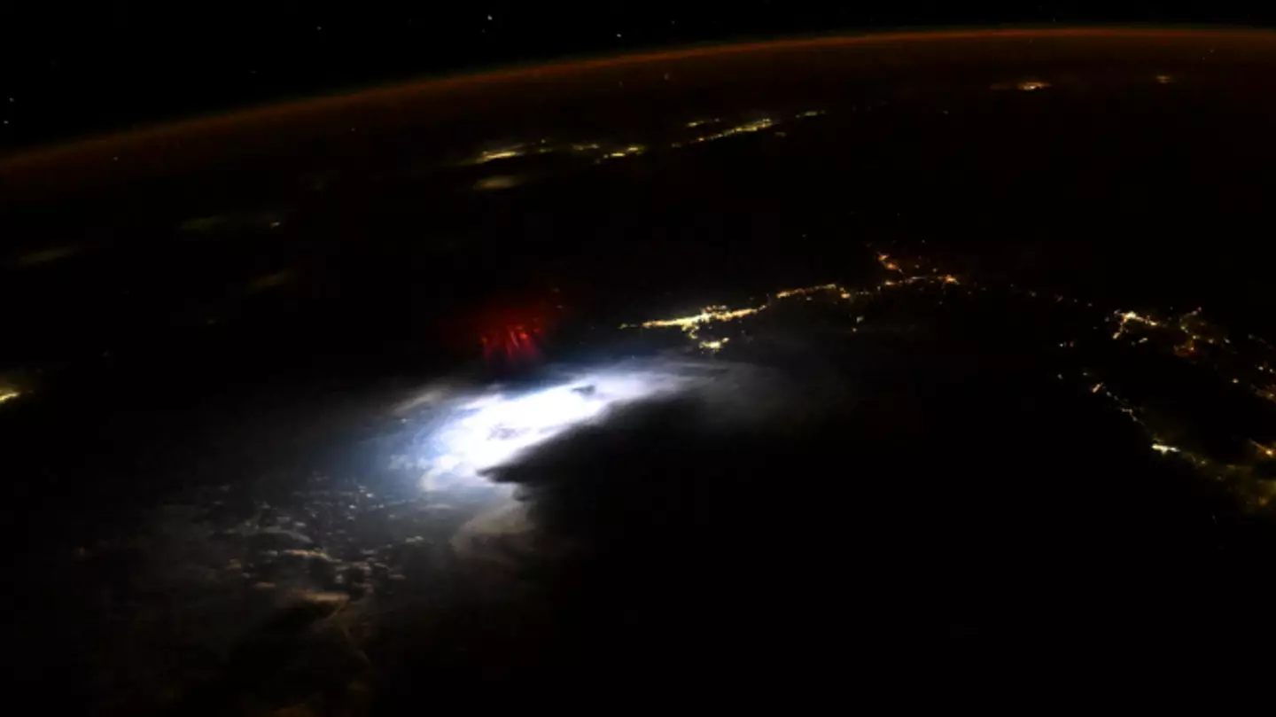 NASA / astro_ayers