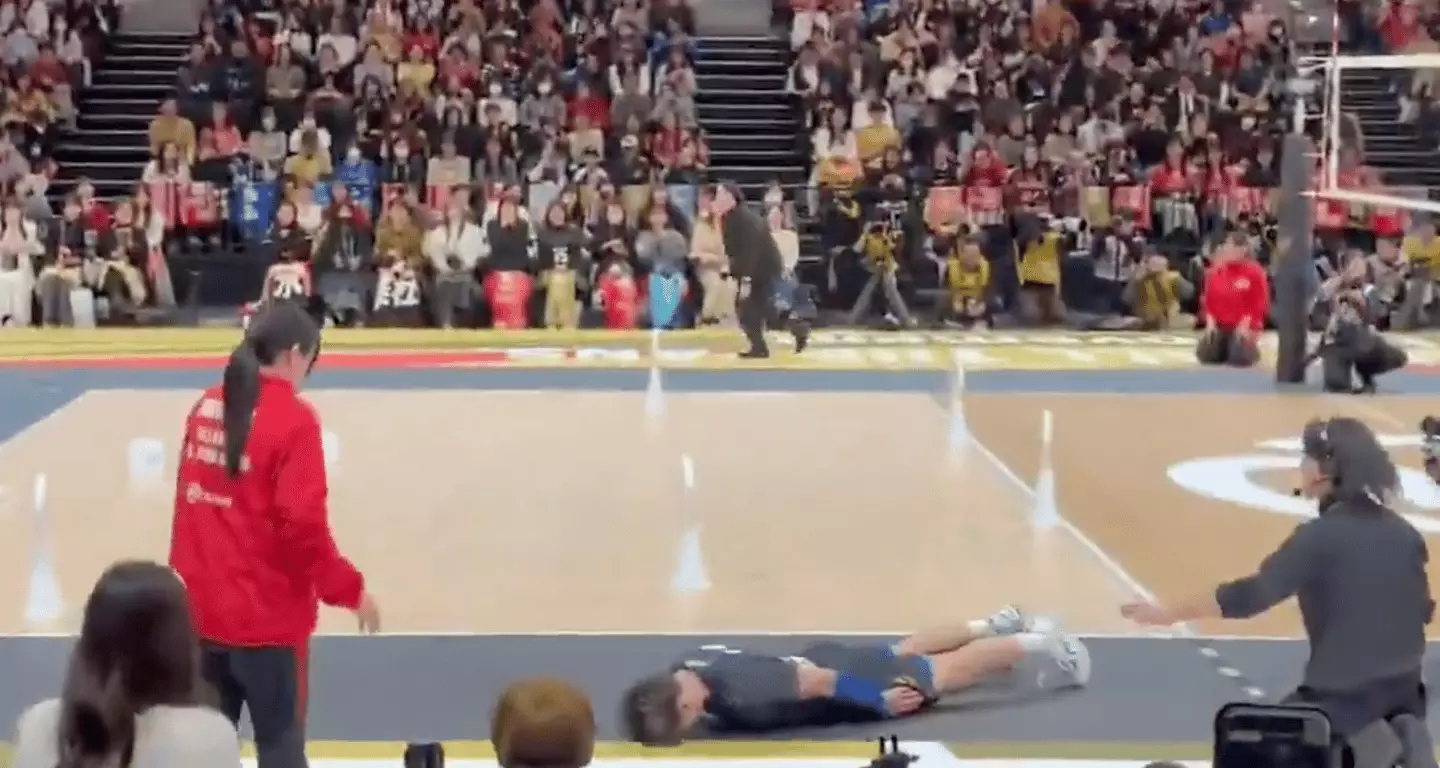 Now that's an apology. (X)