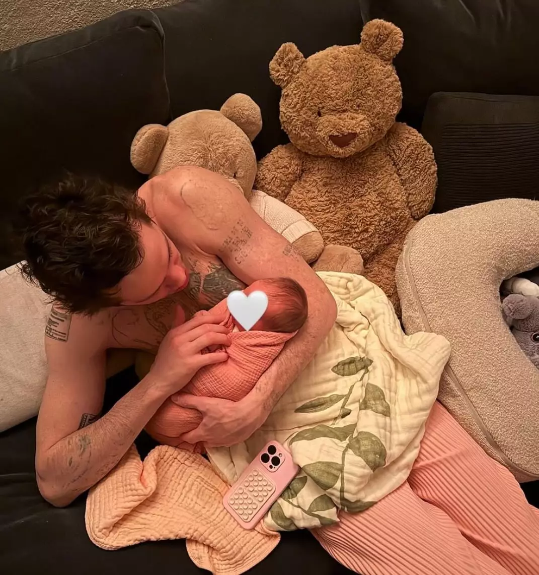 Elsie Hewitt has been sharing snaps of Pete Davidson in dad mode (Instagram/@elsie)