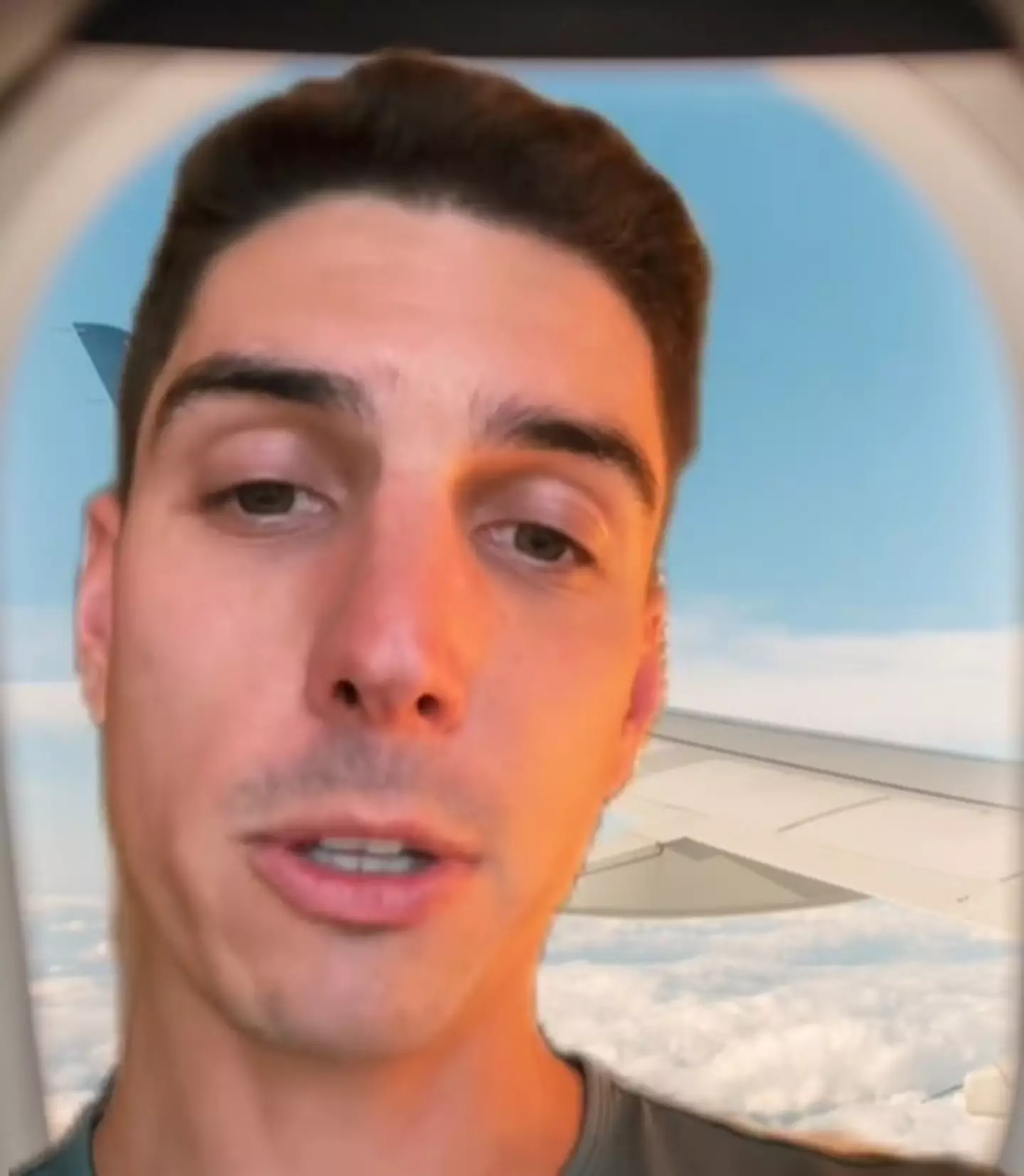 United Airlines pilot Kyle Koukol explained why planes didn't always land.