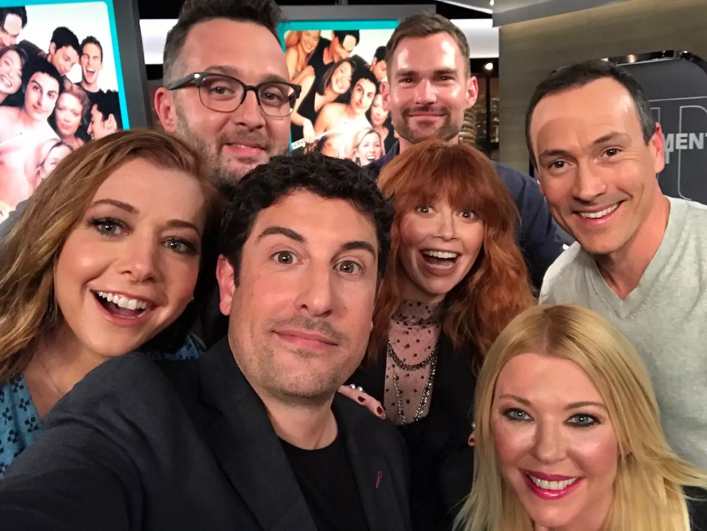 The actress pictured reuniting with her co-stars in 2019 (X/@alydenisof)
