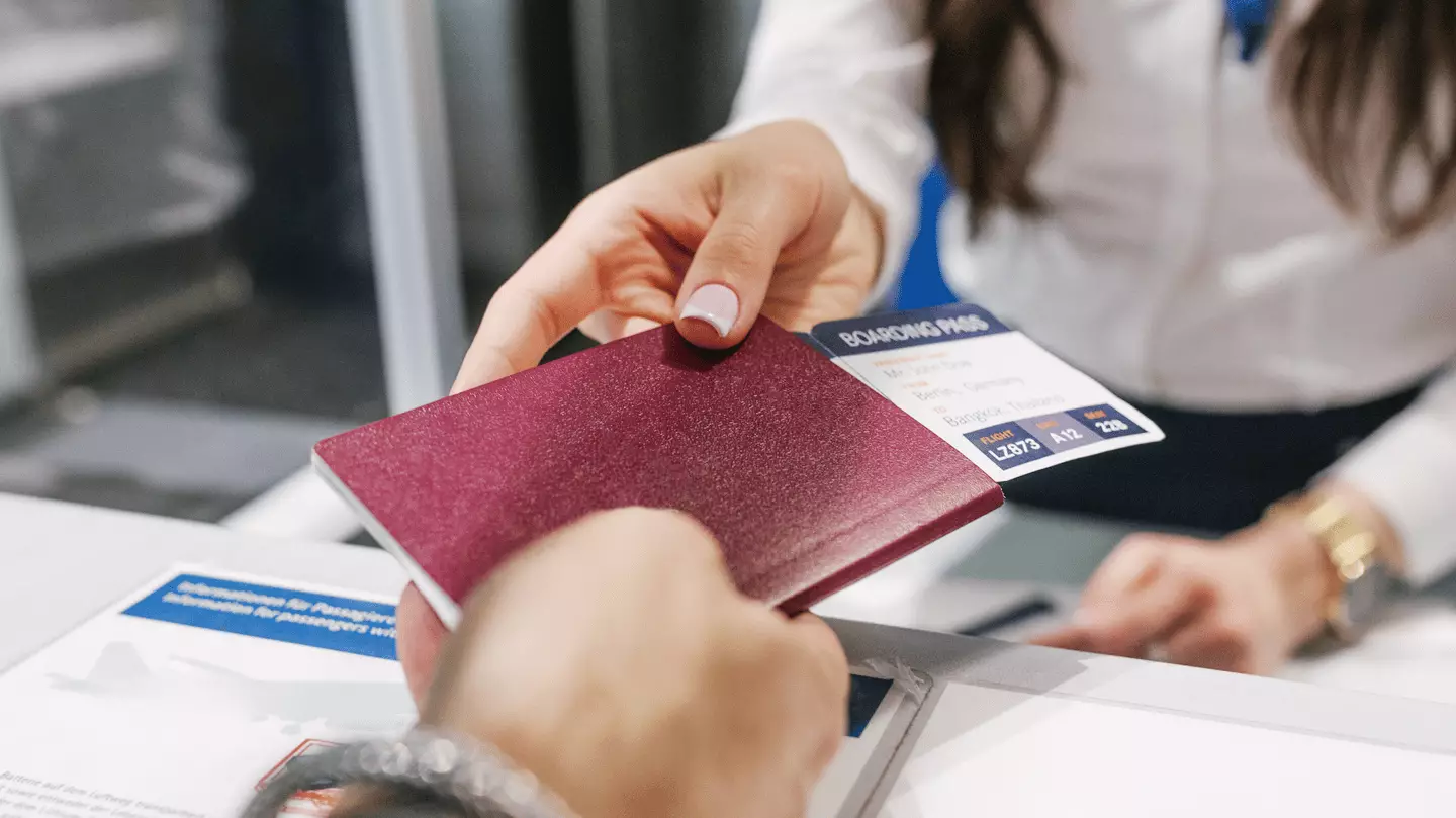 How holidaymakers can avoid three-hour delays as new airport rule deadline approaches