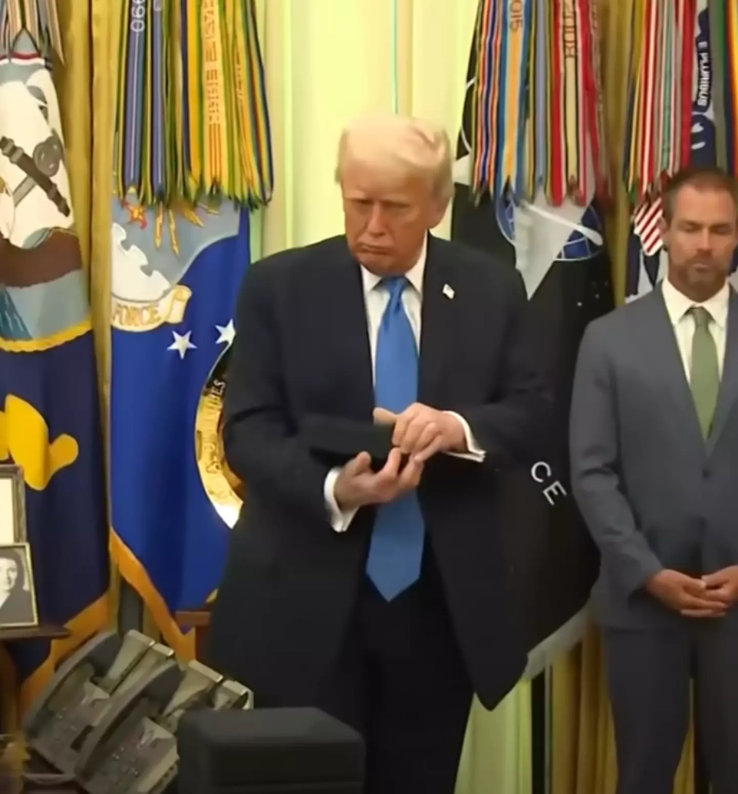 Trump had a bit of a struggle with the box. (RSBN)