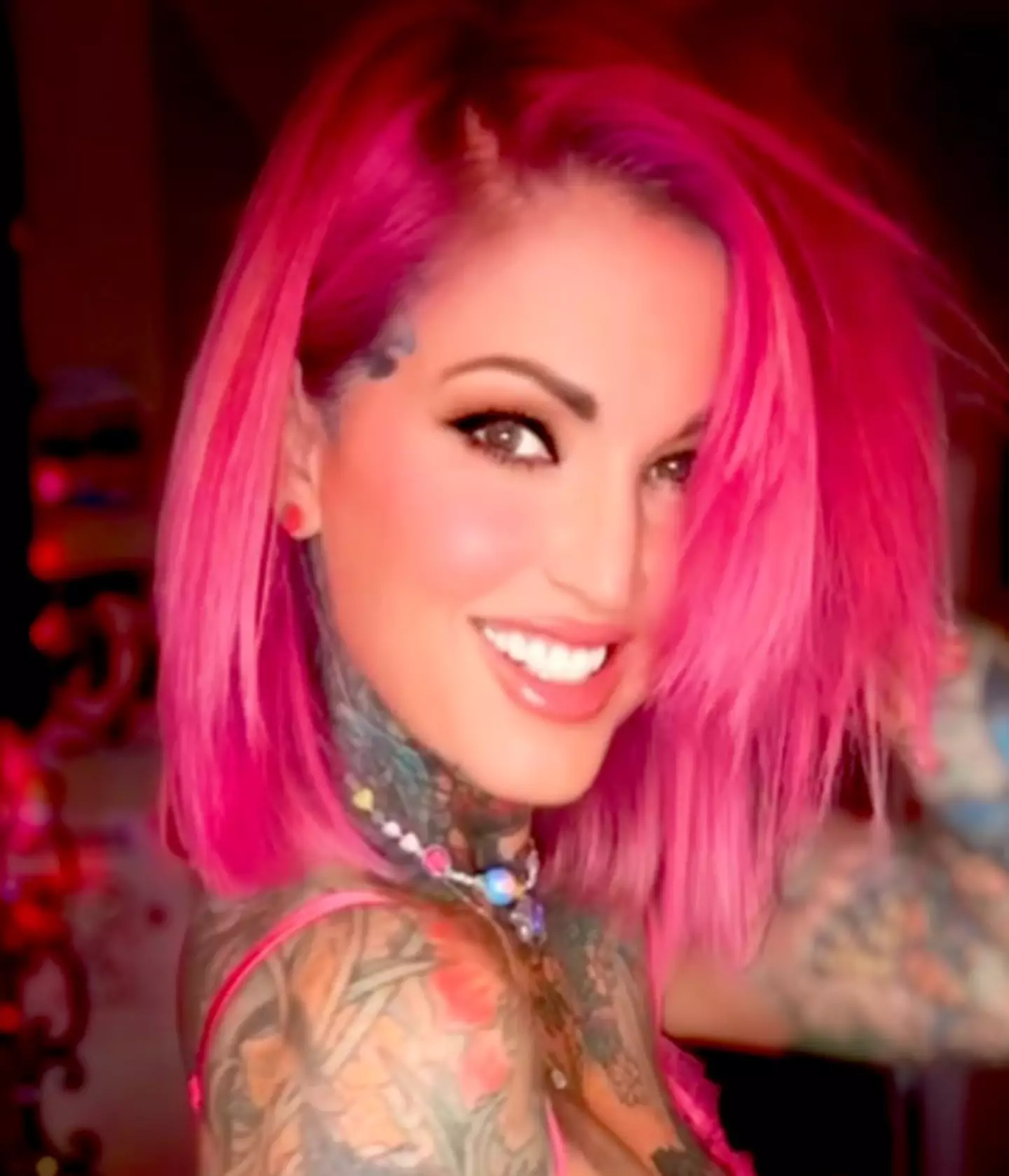Janine Lindemulder looks incredibly different nowadays (X)