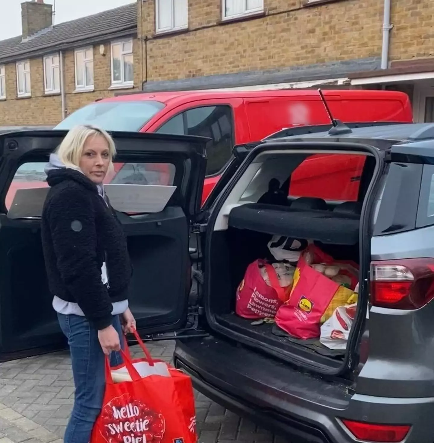Carly helped people in Harlow, Essex by giving them her crops.