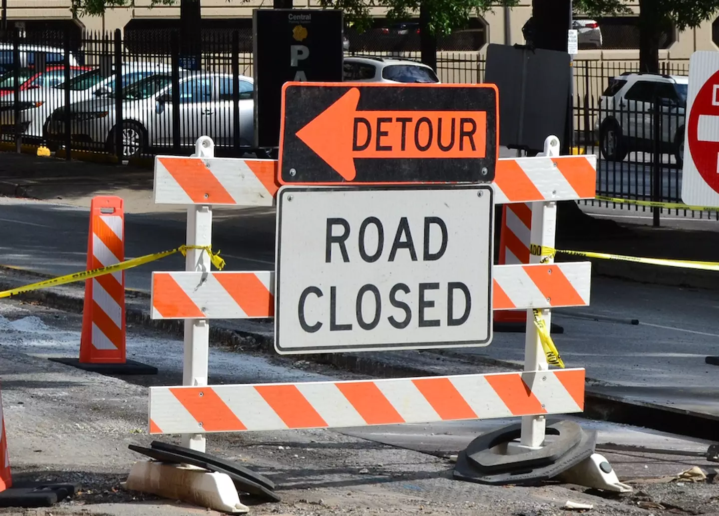 The road is now closed again until official repairs are carried out.