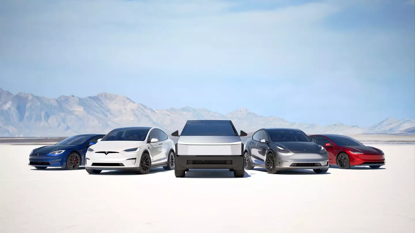(X/@Tesla)