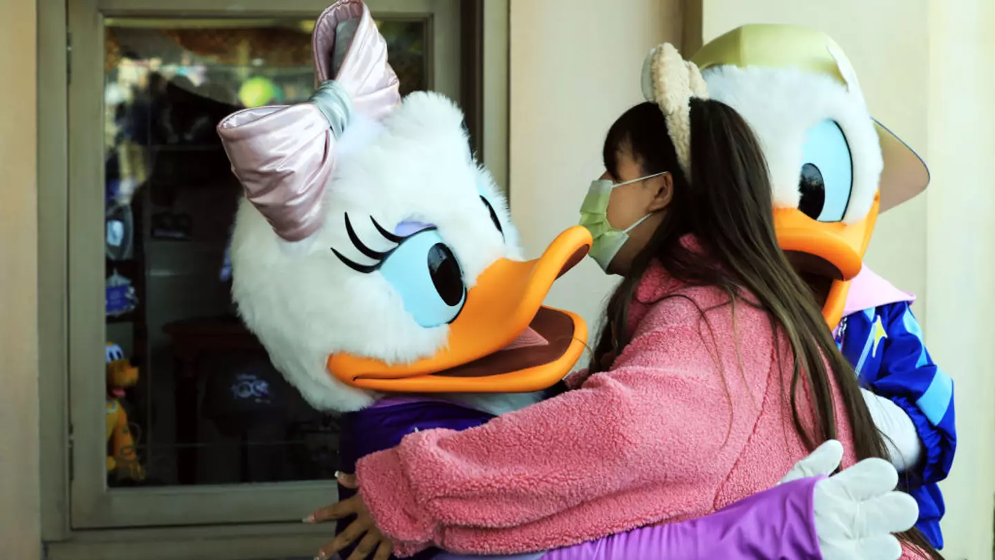 People are just finding out what the 'Disney hug rule' is at theme parks around the world