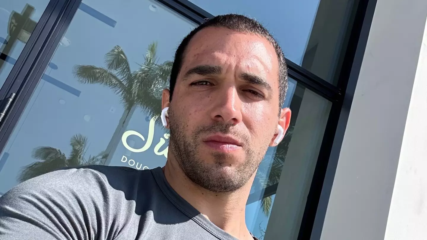 Man pronounced dead with 'parts of brain on floor' after common mistake on lads' holiday shares first memory of incident