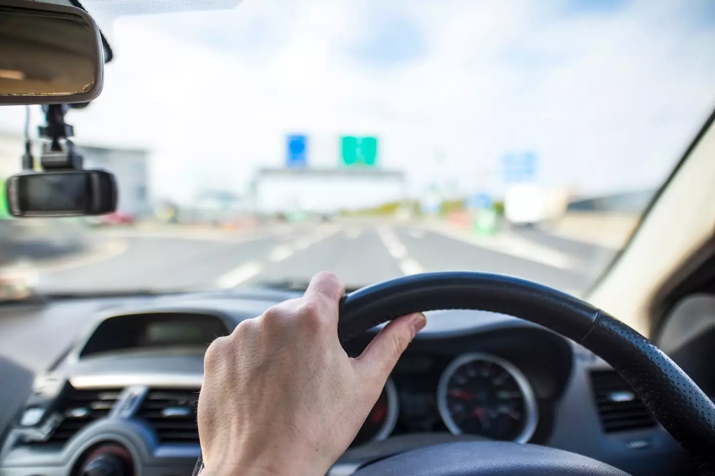 Experts believe they could reduce accidents. (Getty Stock Image)