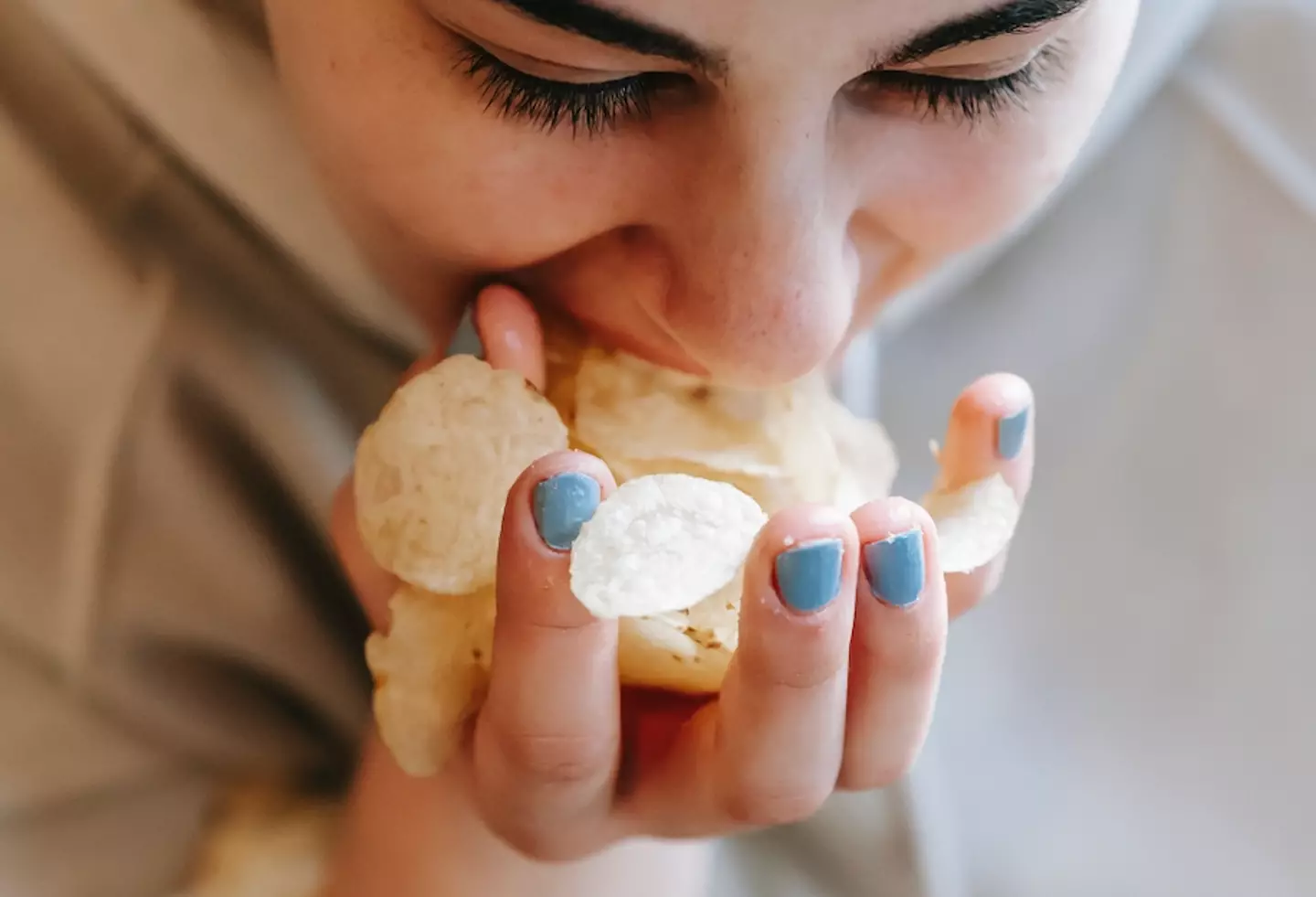 I'm not sure this is the best crisp-eating method.