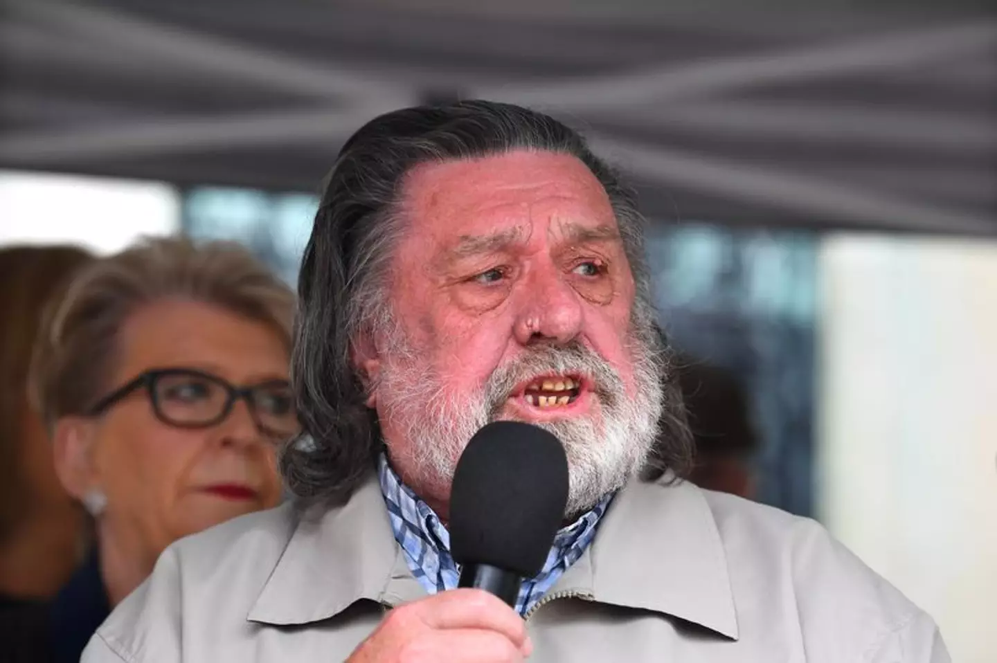 Ricky Tomlinson has apparently made a fair bit of money from flogging Cameo videos.