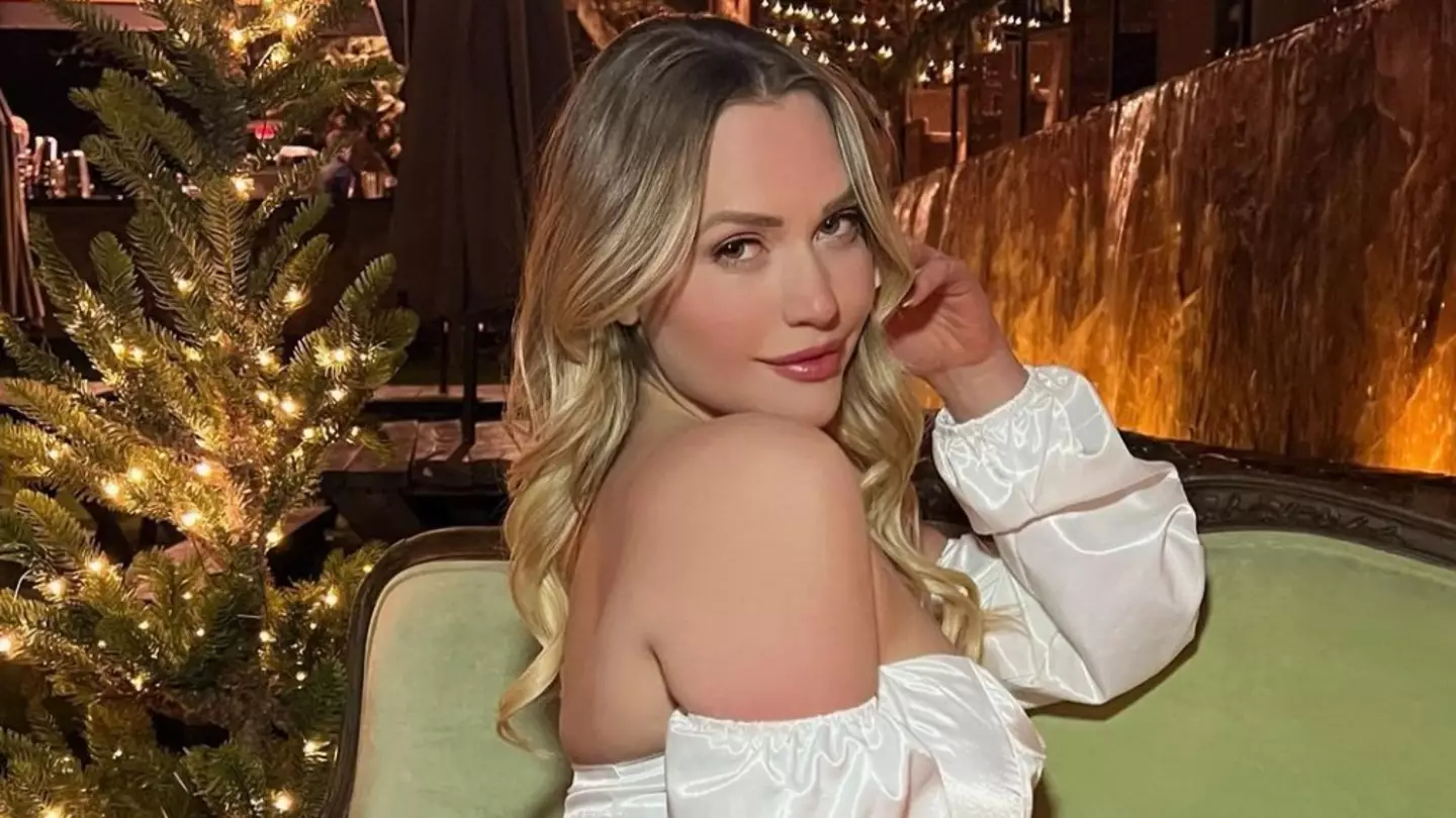 Instagram @miamalkova