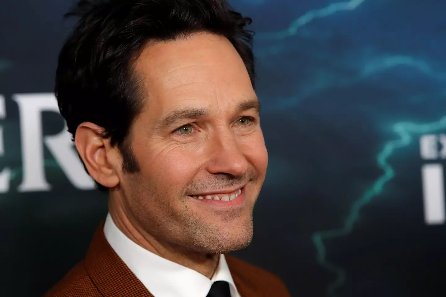 Paul Rudd has reached out to a schoolboy after none of his classmates signed his yearbook.