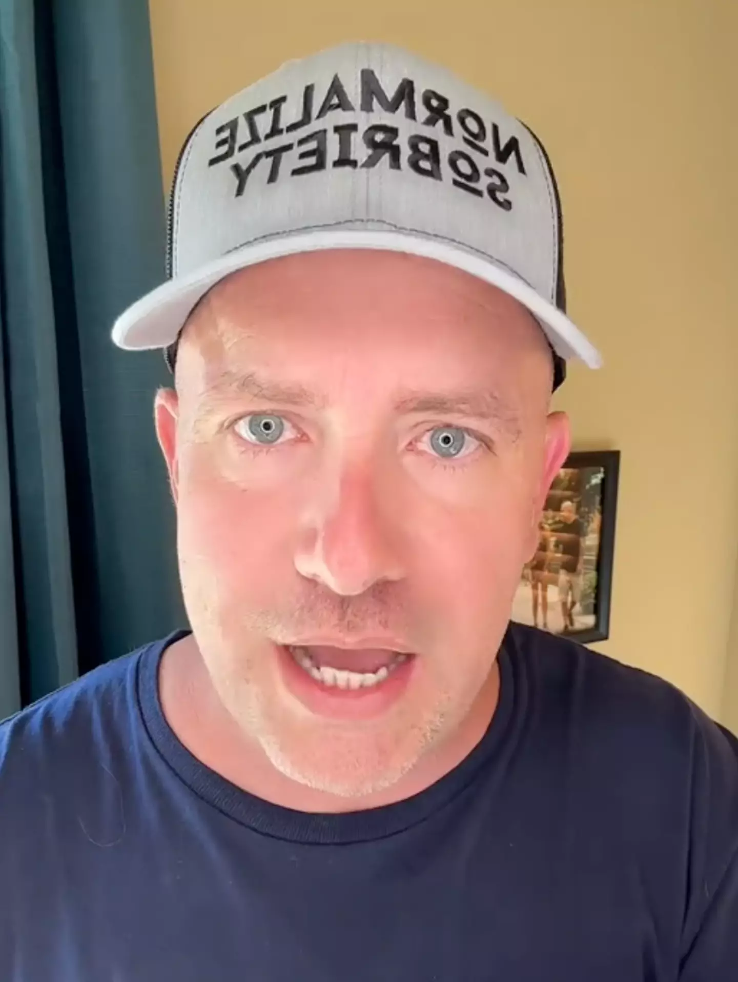 It's all to do with doom-scrolling (TikTok/@lifeofzink)