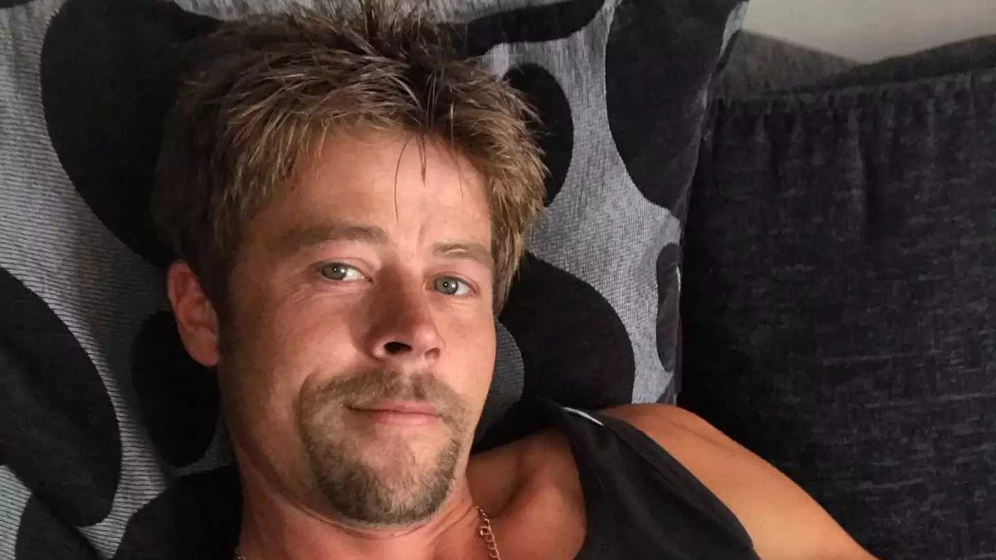 Brad Pitt Lookalike Forced To Delete Dating Apps Reveals Why He Still Can’t Get A Girlfriend
