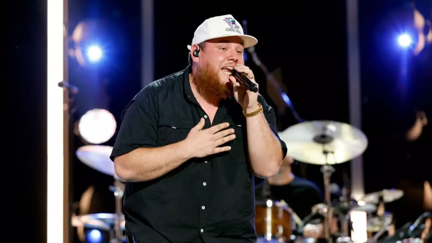 Last chance to buy tickets amid 'Luke Combs war' after presale sells out in 'five minutes'