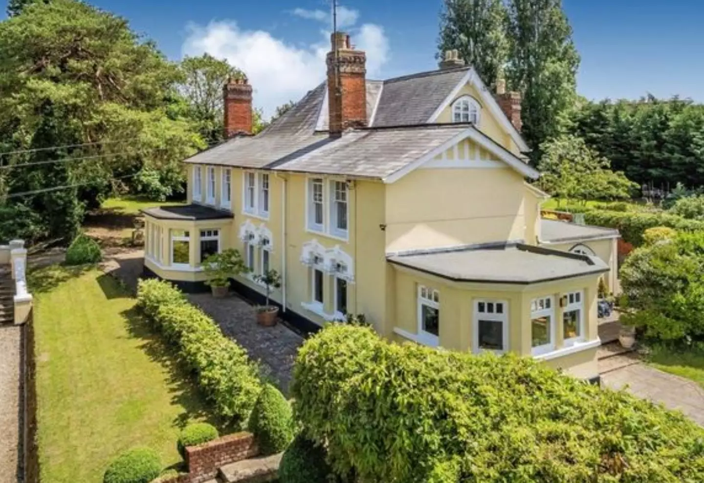 They bought the huge countryside mansion in 1967 for £11,000.