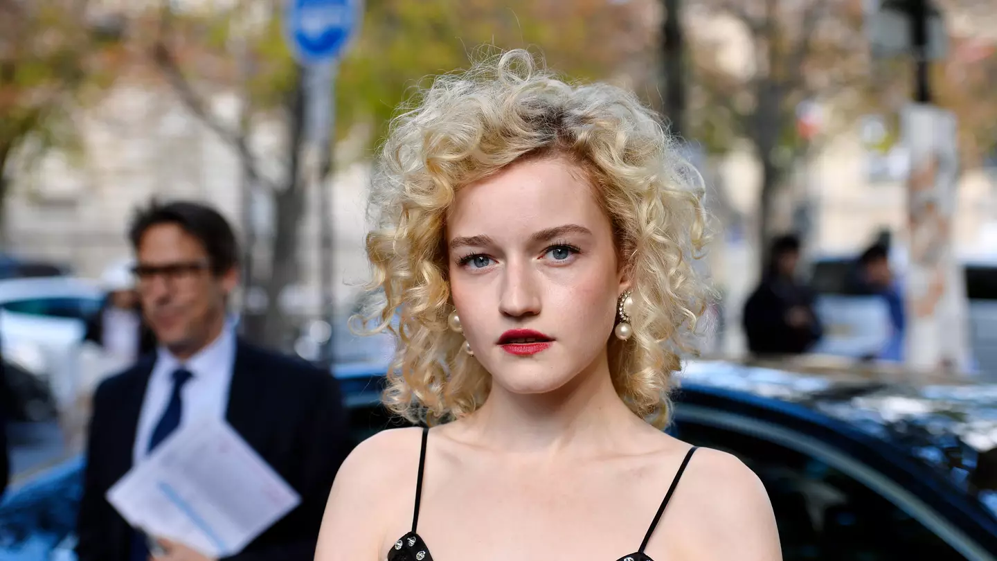 What Is Julia Garner’s Net Worth In 2022?