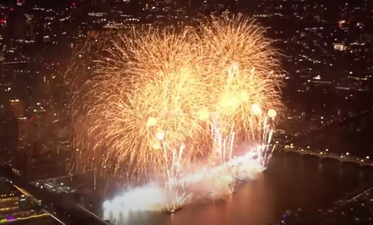 Towards the end of the incredible display was the bizarre moment that it looked like 'they’d overdone the fireworks and blown up the London Eye'.