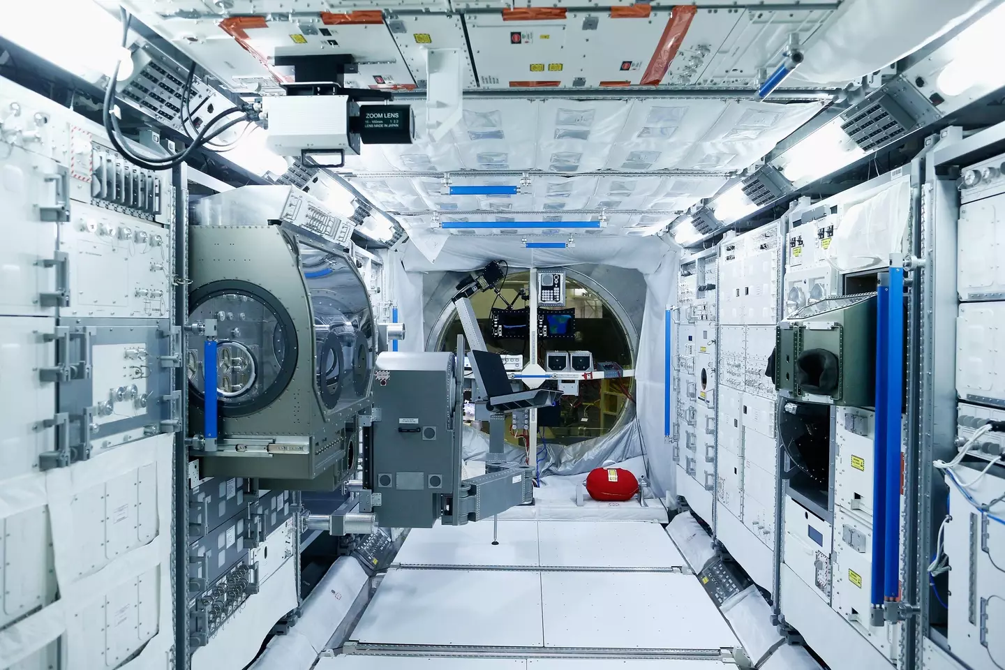 Inside the ISS (Dean Mouhtaropoulos / Getty Images)