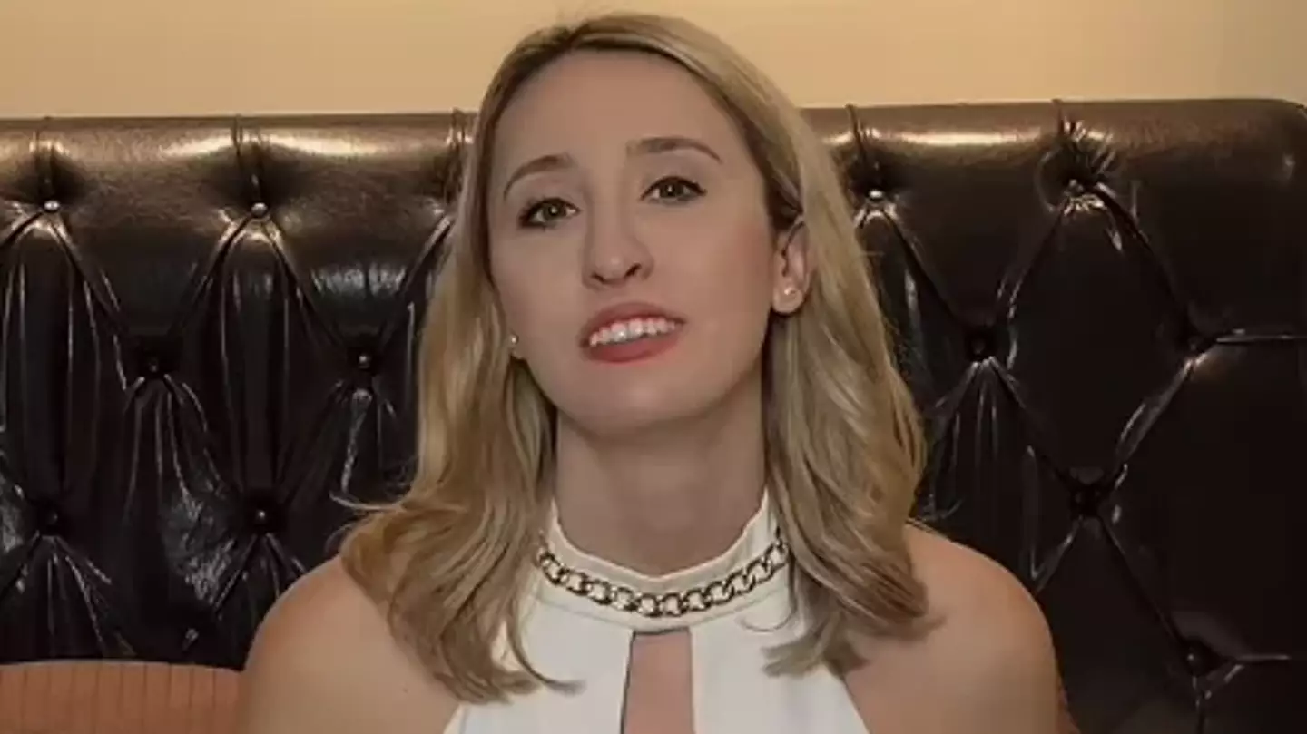 Instagram/Catherine_de_noire