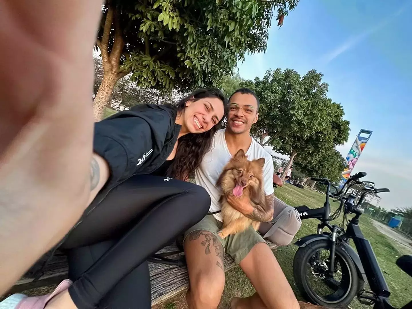 Ana Carolina Vieira and her boyfriend Gabriel Santos were punished after visiting the Eiffel Tower (Instagram/@anavieeiraa)