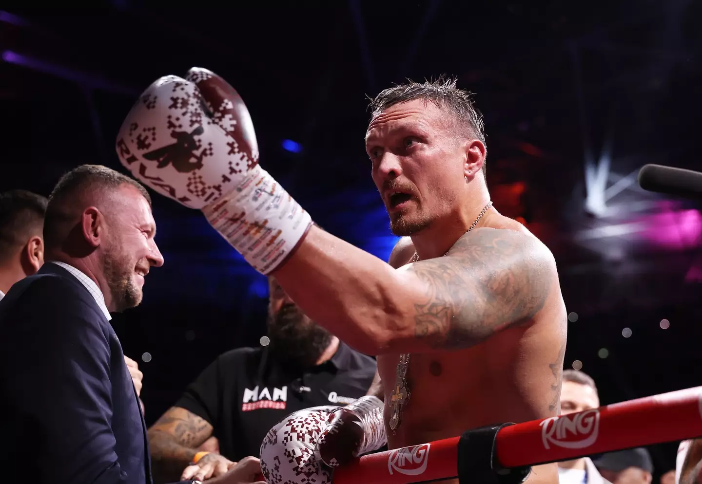 Usyk took victory by knockout. (Richard Pelham/Getty Images)
