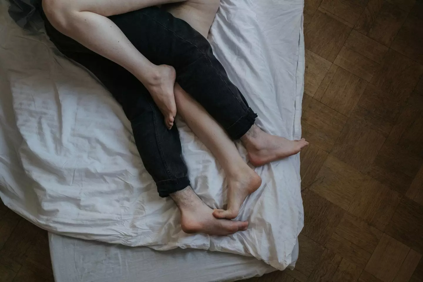 A sex list is exactly what it describes, a list of everyone you've ever done the deed with. (Pexels)