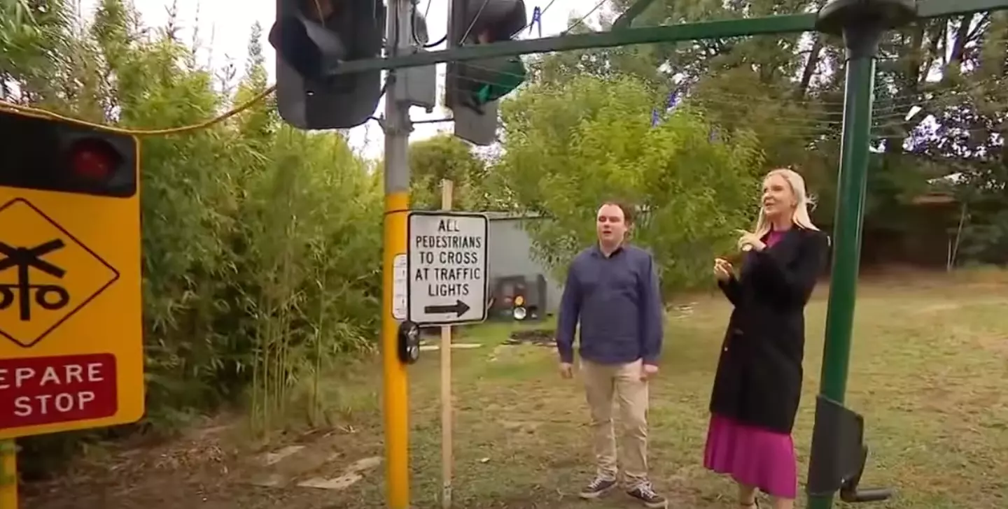 Ryan Purdie spent the last several years restoring disused traffic lights to help him teach road safety programs at primary schools and keeps them in his garden.