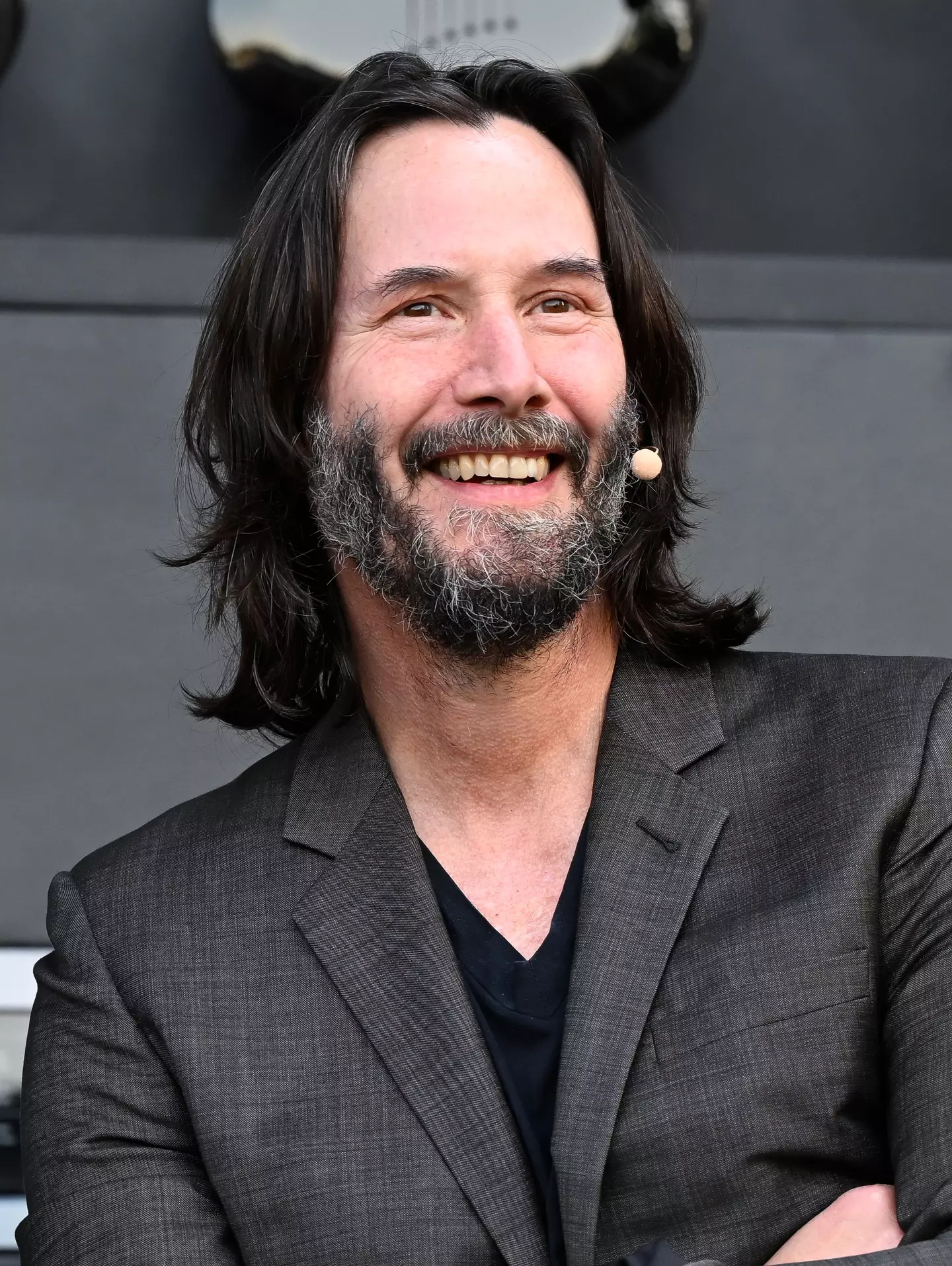 Keanu Reeves took a road trip with fellow stranded passengers.