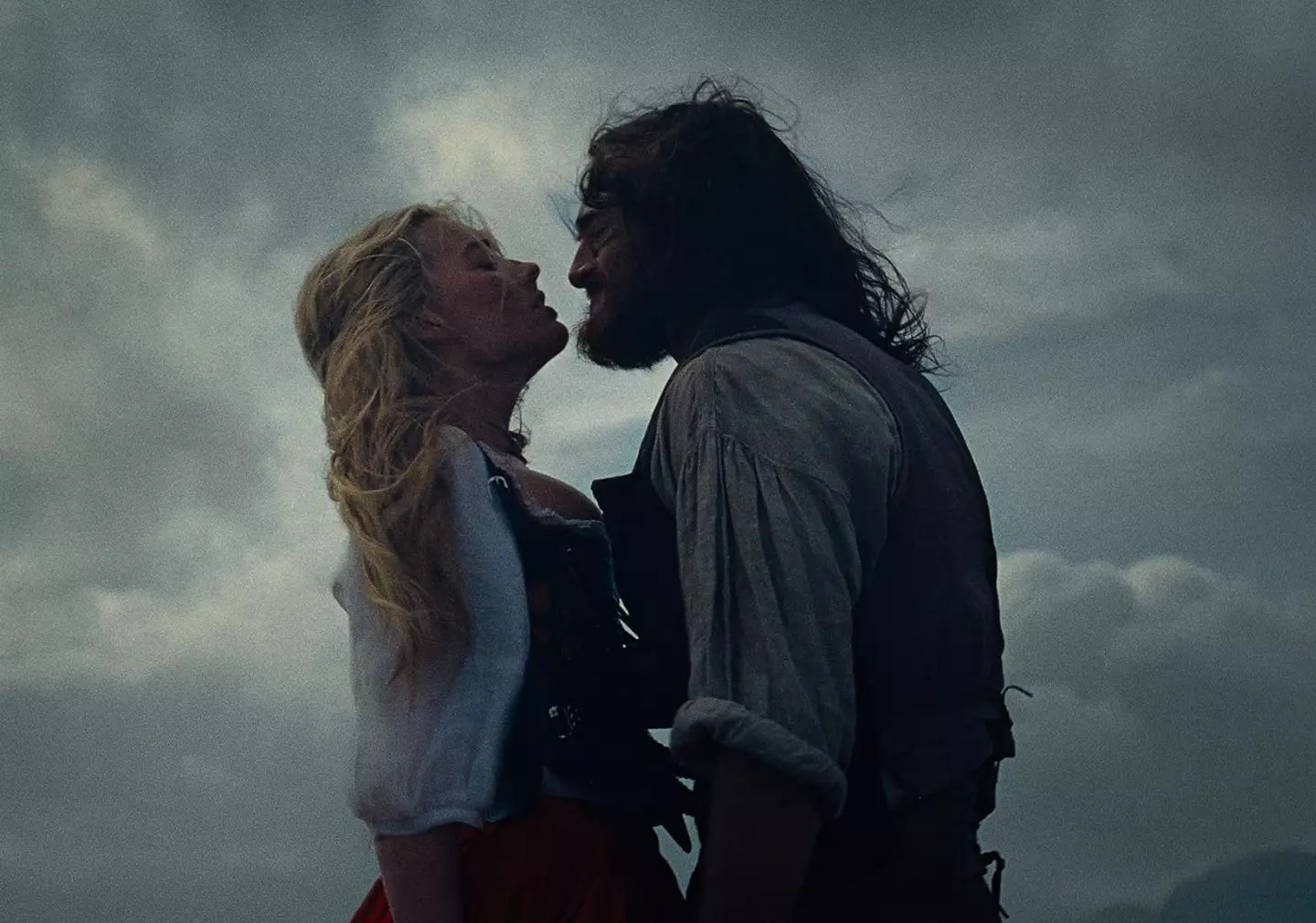 Elordi said Fennell asked if he could pick up a 50k dumbbell with one hand in preparation for the role (Warner Brothers)