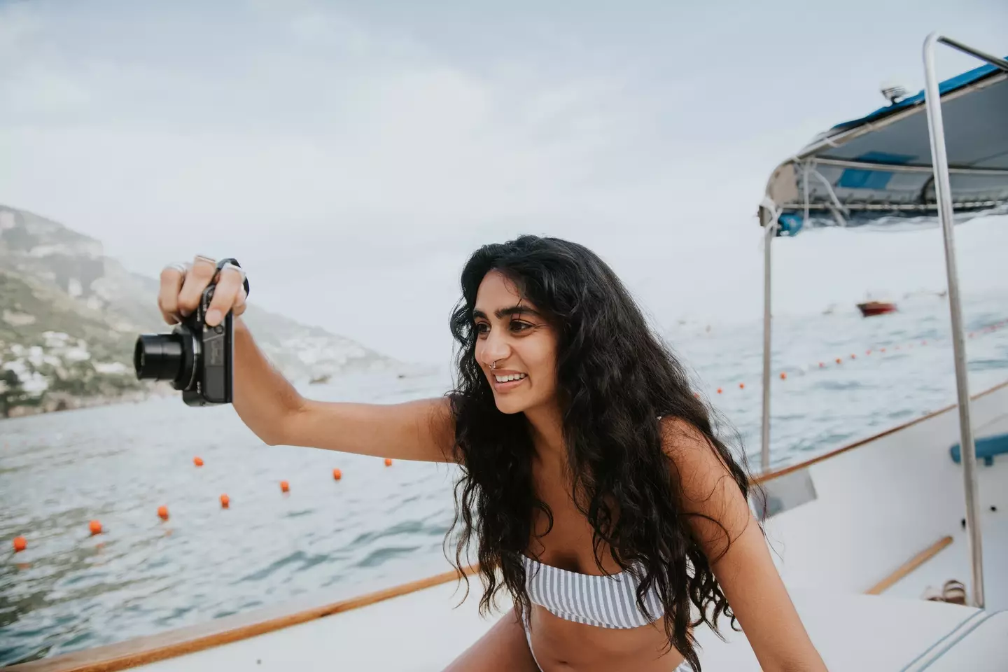 Taking pictures on board is a bad idea (Getty Stock Image)