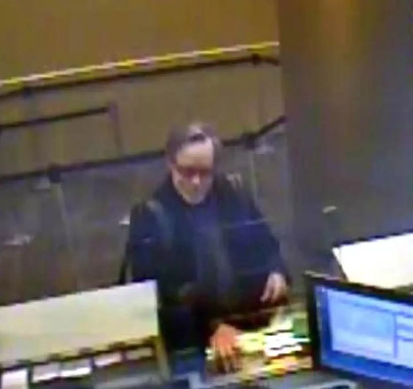 He handed over a note saying 'THIS IS A ROBBERY' (NYPD)