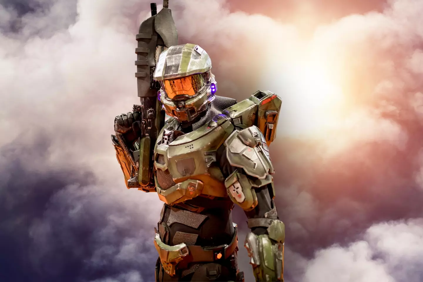 A cosplayer dressed as Master Chief from Halo.