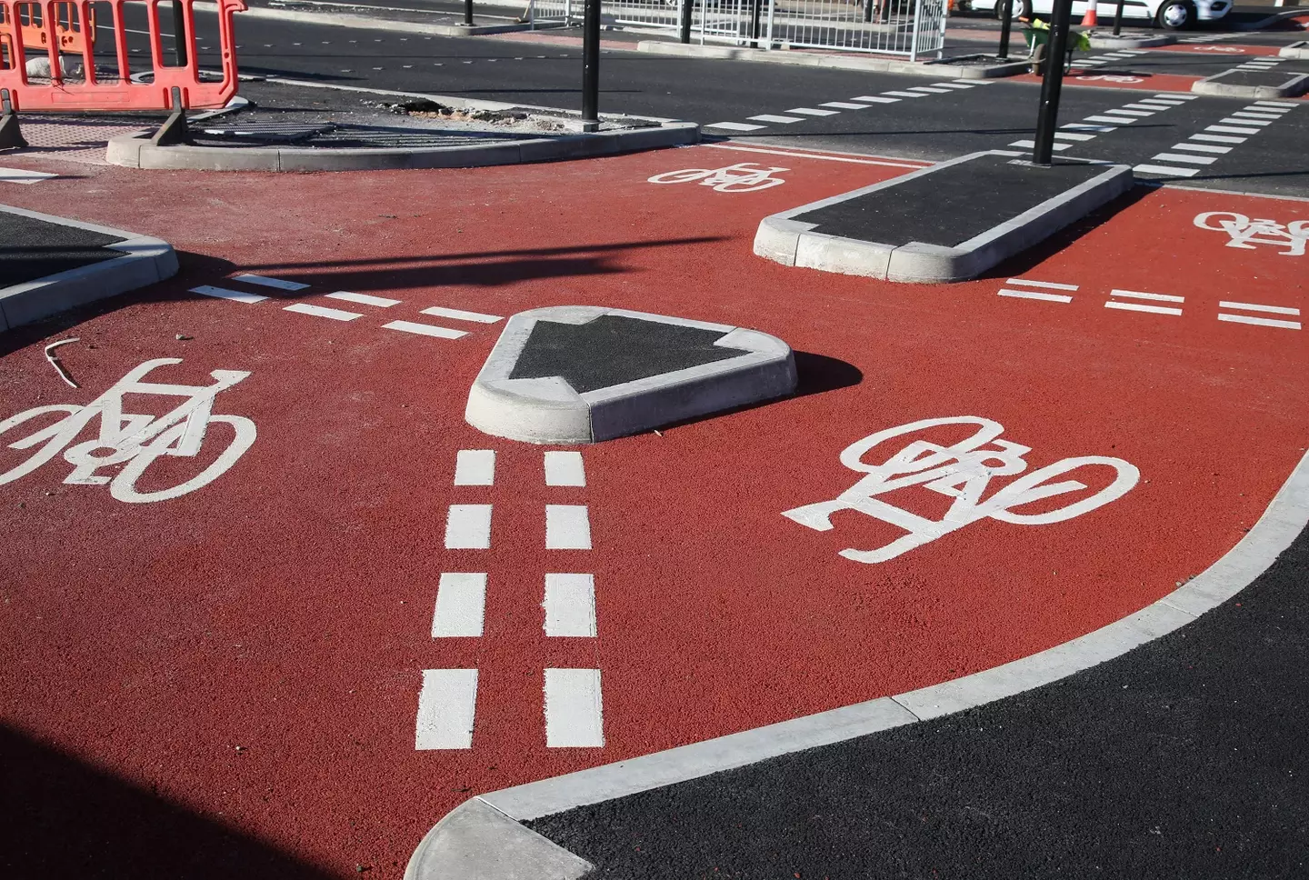 Yeah, it does look a bit confusing, but it's just a cycle lane, right?