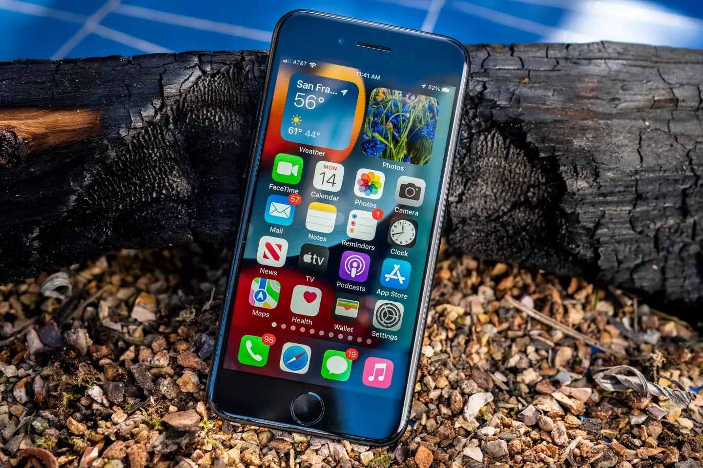 The iPhone SE never fails. (Melina Mara/The Washington Post via Getty Images)