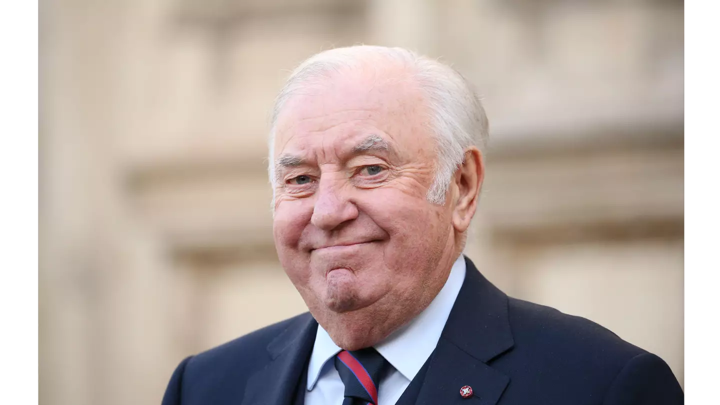 What Is Jimmy Tarbuck’s Net Worth In 2022?