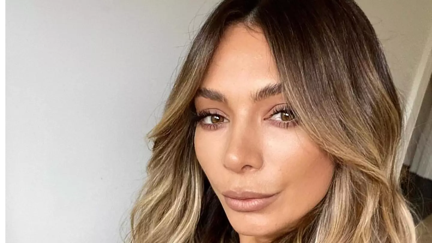 How much does Nadia Bartel make for a social media post?