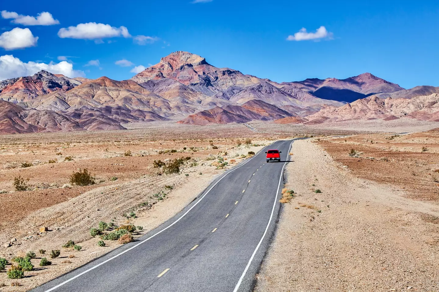 Death Valley can be deadly for drivers who get stranded. (Getty Stock Photos)