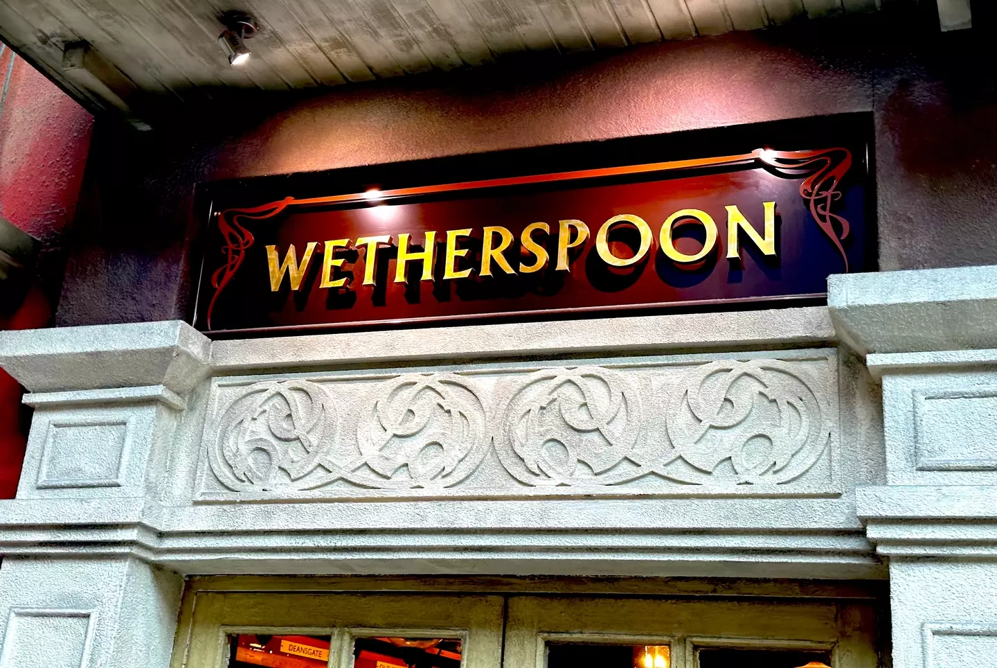 Wetherspoons warned customers it 'couldn't guarantee' their fruit was vegan. (Peter Dazeley/Getty Images)
