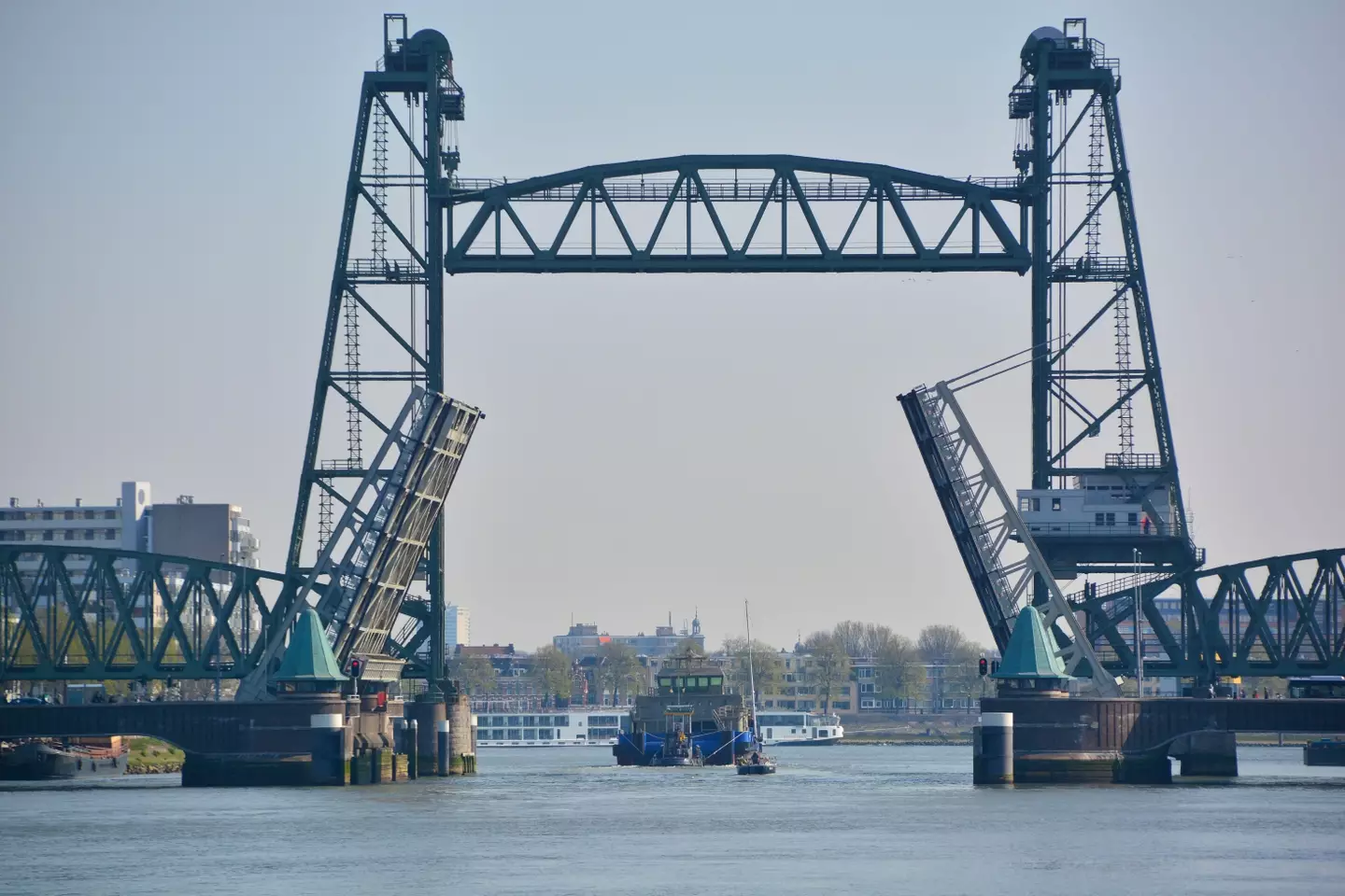 Koningshavenbrug bridge.