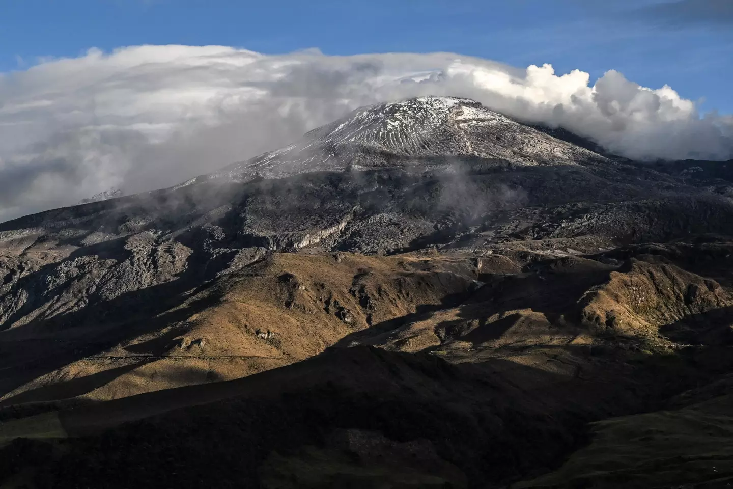 The Nevado del Ruiz volcano killed thousands in Colombia when it erupted in 1985. (JOAQUIN SARMIENTO/AFP via Getty Images)