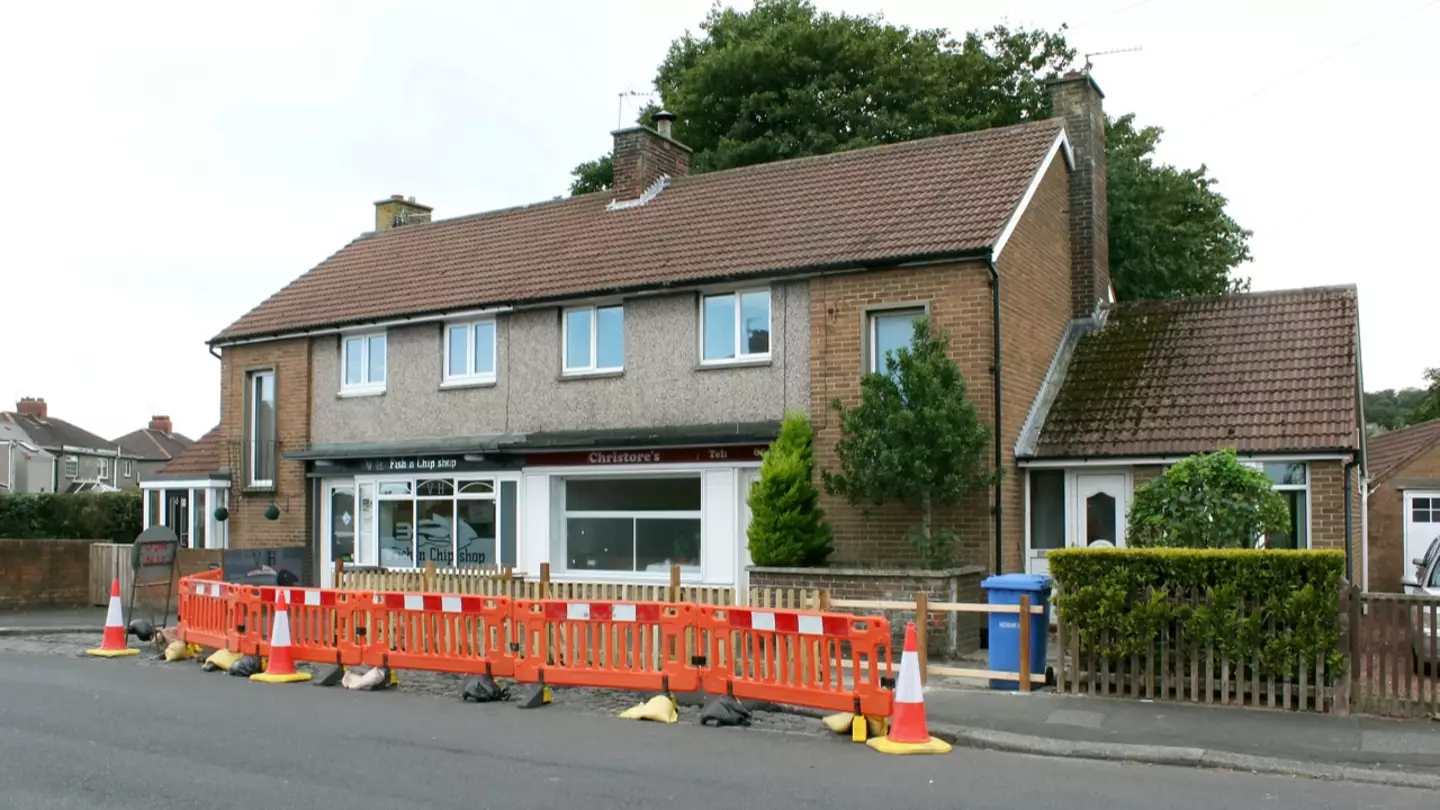 Couple Who Built A 4ft Fence To Block Queues For Neighbouring Chippy Selling Home At £105,000 Loss